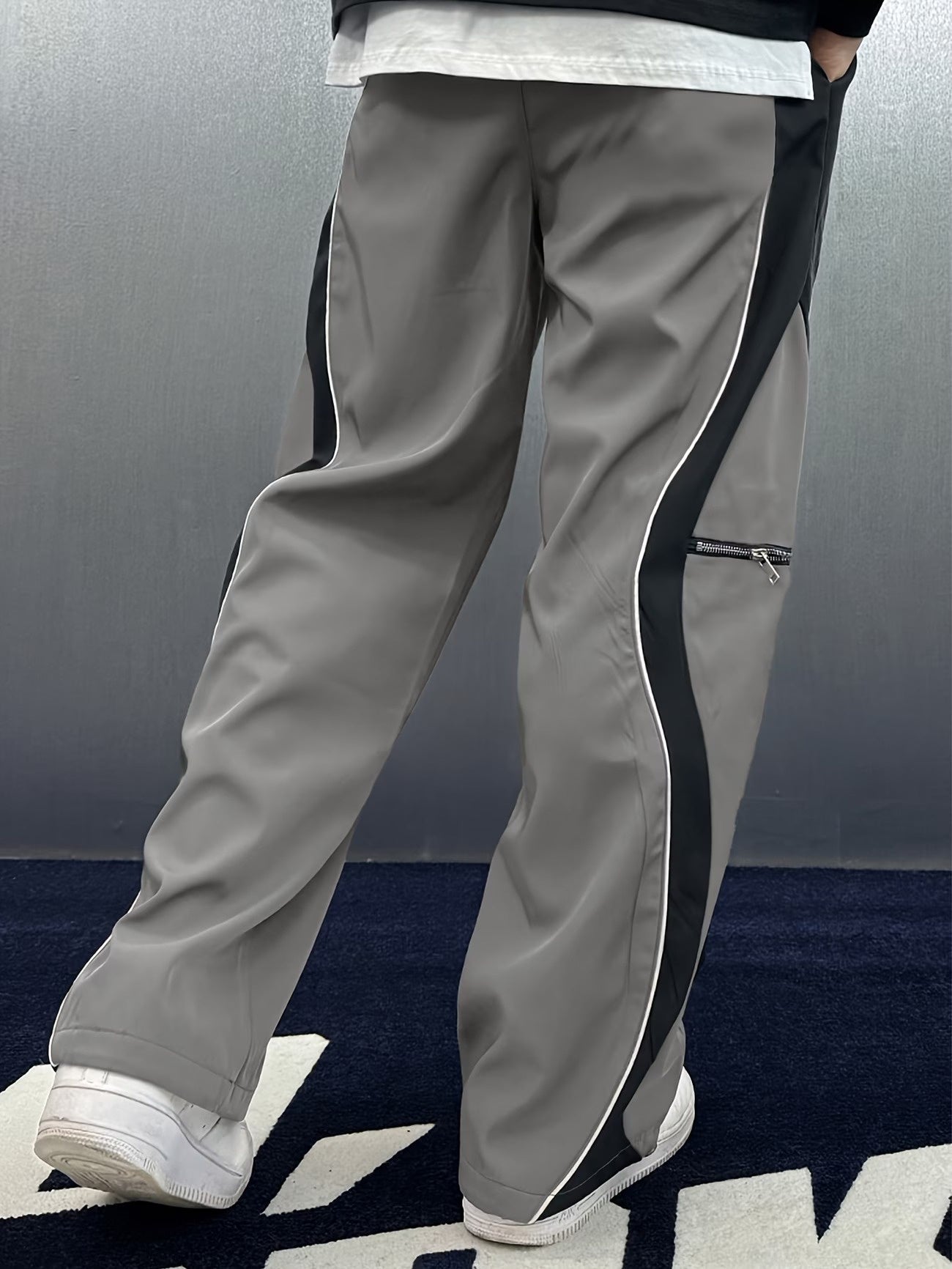Men’s Straight-Leg Pants with Contrast Side Panels